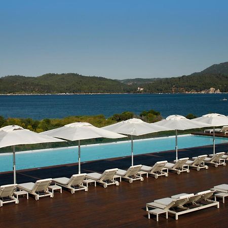 Troia Design Hotel Экстерьер фото The pool at the hotel
