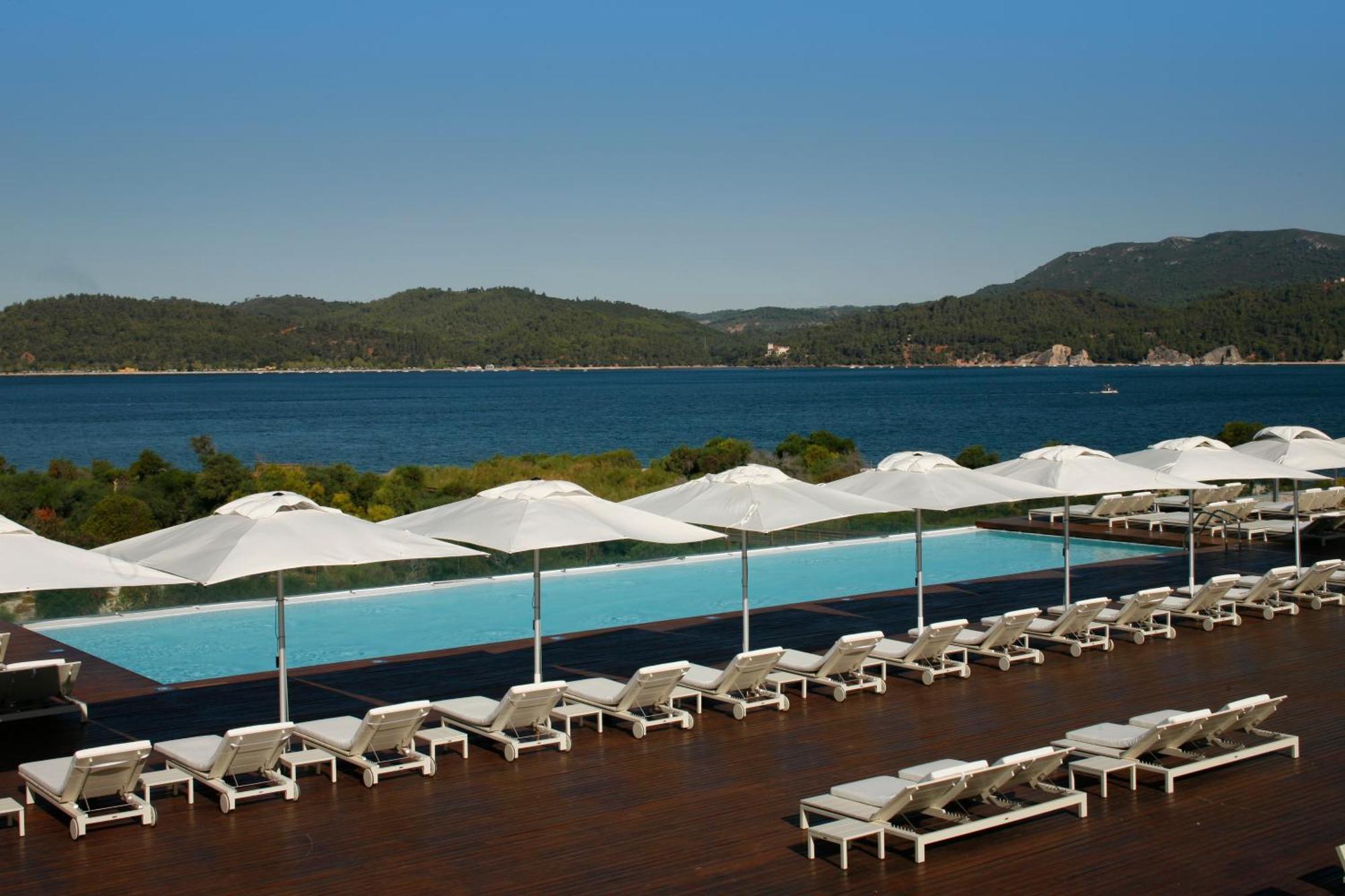 Troia Design Hotel Экстерьер фото The pool at the hotel